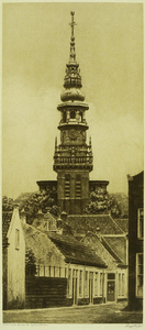 46030 Gegevens cataloguskaartje: Nieuwe Kerk, toren, westzijde en Nieuwe Raamstraat. Ets van D.Harting, 1939. h.30, ...