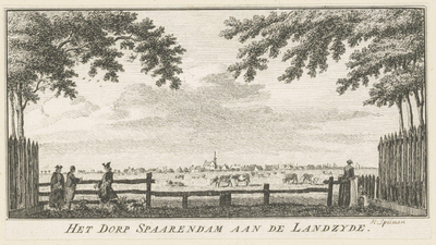 47121 Het Dorp Spaarendam aan de landzyde Spaarndam zuidzijde Mensen bij een hek voor een weiland met koeien. Op de ...
