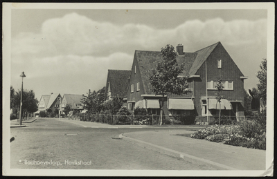 15224 Doorkijk in de Havikstraat te Badhoevedorp, 1943
